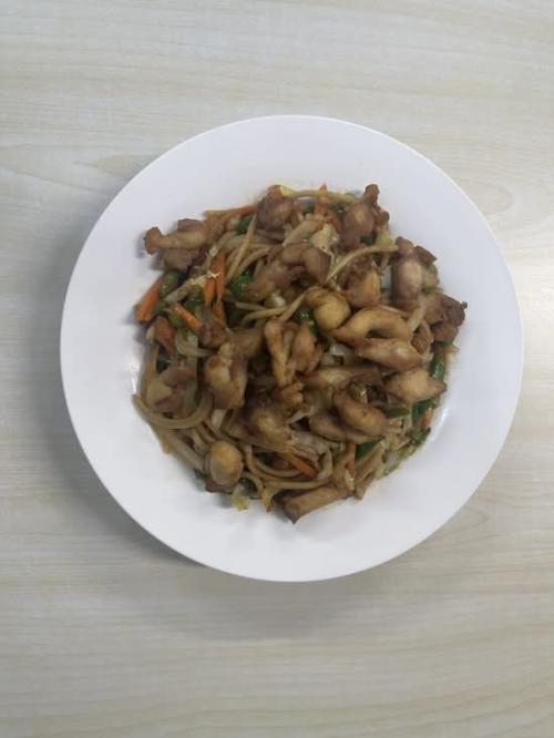 Chicken Chow Mein / チキンチョウミン